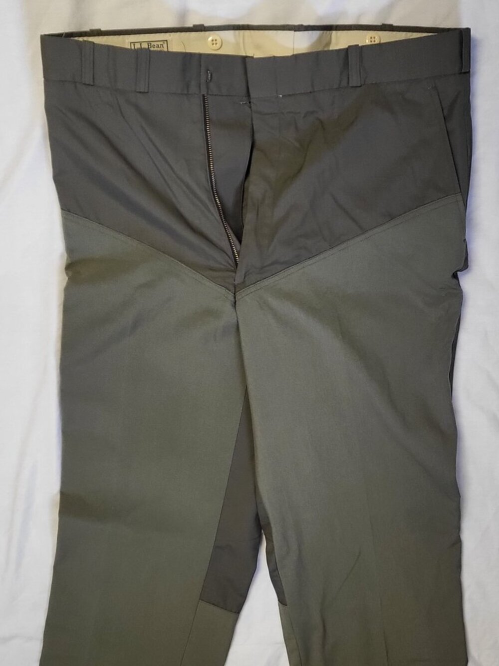 Vintage LL Bean Pants Men's 38 x 29 Green Cotton USA Minimalist Classic Neutral
